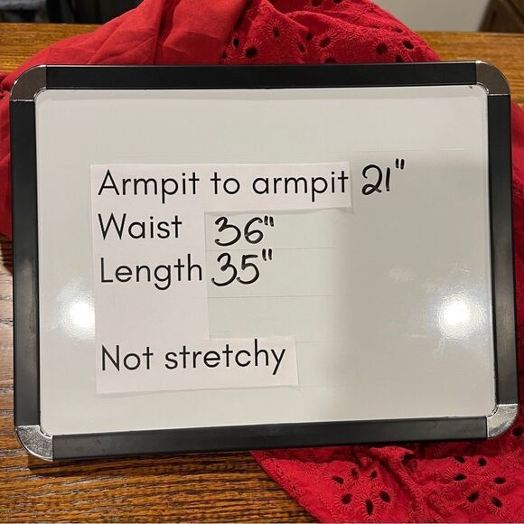 Plus size red eyelet embroidery mini dress with short sleeves - Picture 10 of 14